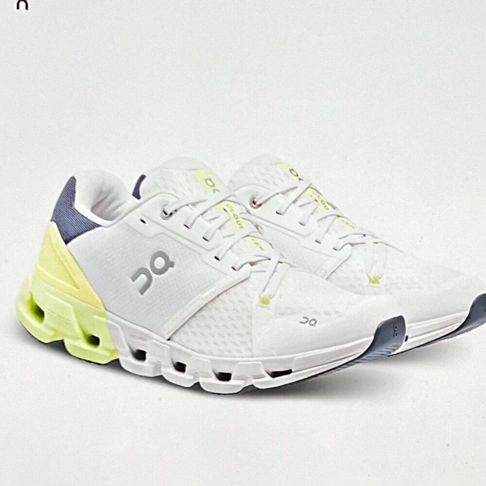 On Running Cloudflyer 4 Sneaker in Glacier/Meadow Color Size 14